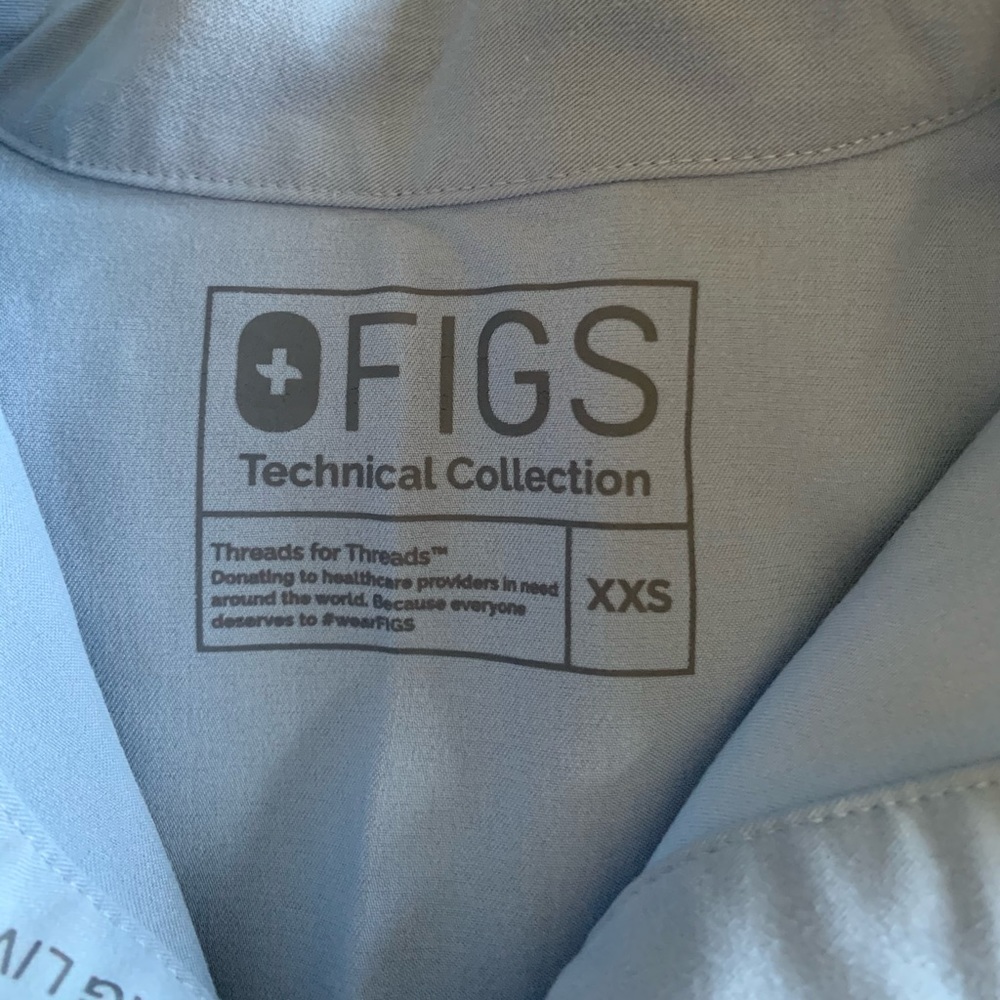 Rare 💙 FIGS dusty blue XXsmall top - Picture 5 of 5
